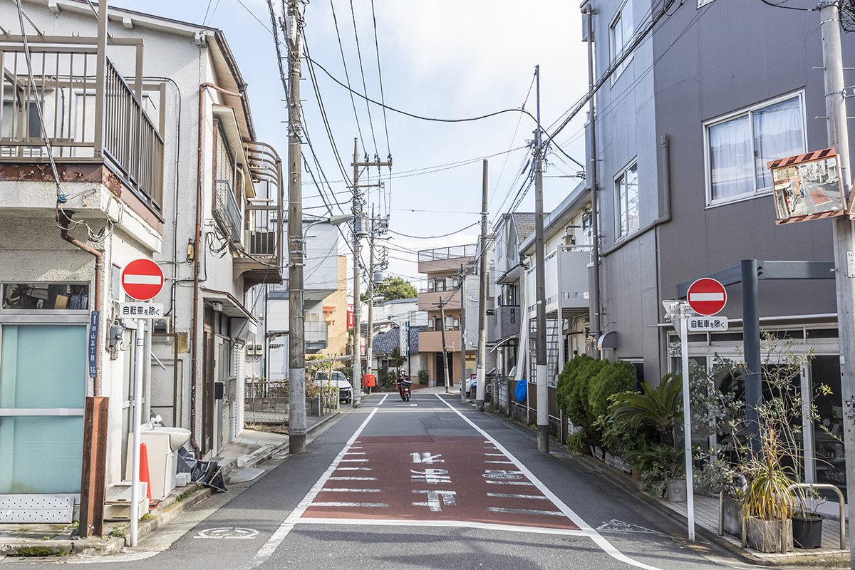 ⑥150mほど「直進」します。郵便局の目のまえが当院です。